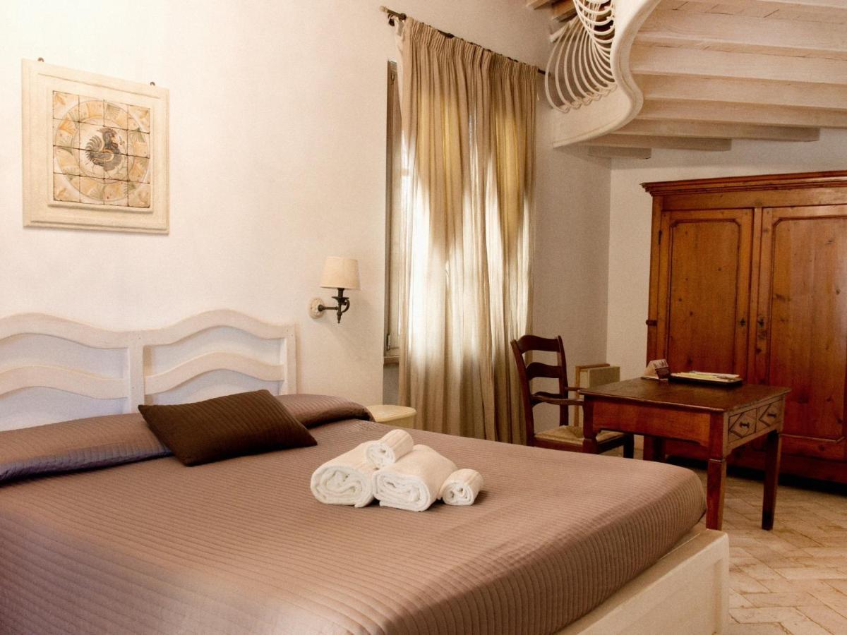 סוברטו Agriturismo Gualdo Del Re מראה חיצוני תמונה